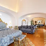 Fiorentino Aparthotel 4*